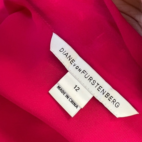 NWT DIANE VON FURSTENBERG Silk Sleeveless Sheer Hot Pink Blouse Size 12 - Picture 6 of 8